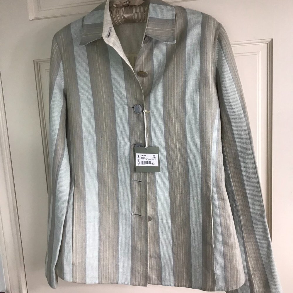 Giorgio's of Palm Beach - Classic Italian Linen Blazer 42 (M). Was $2250. NWT!